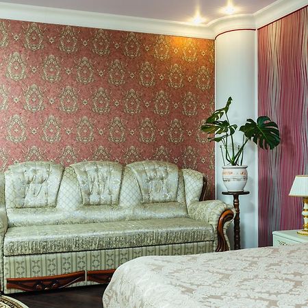 Nadobu Hotel Roshe Киев Экстерьер фото
