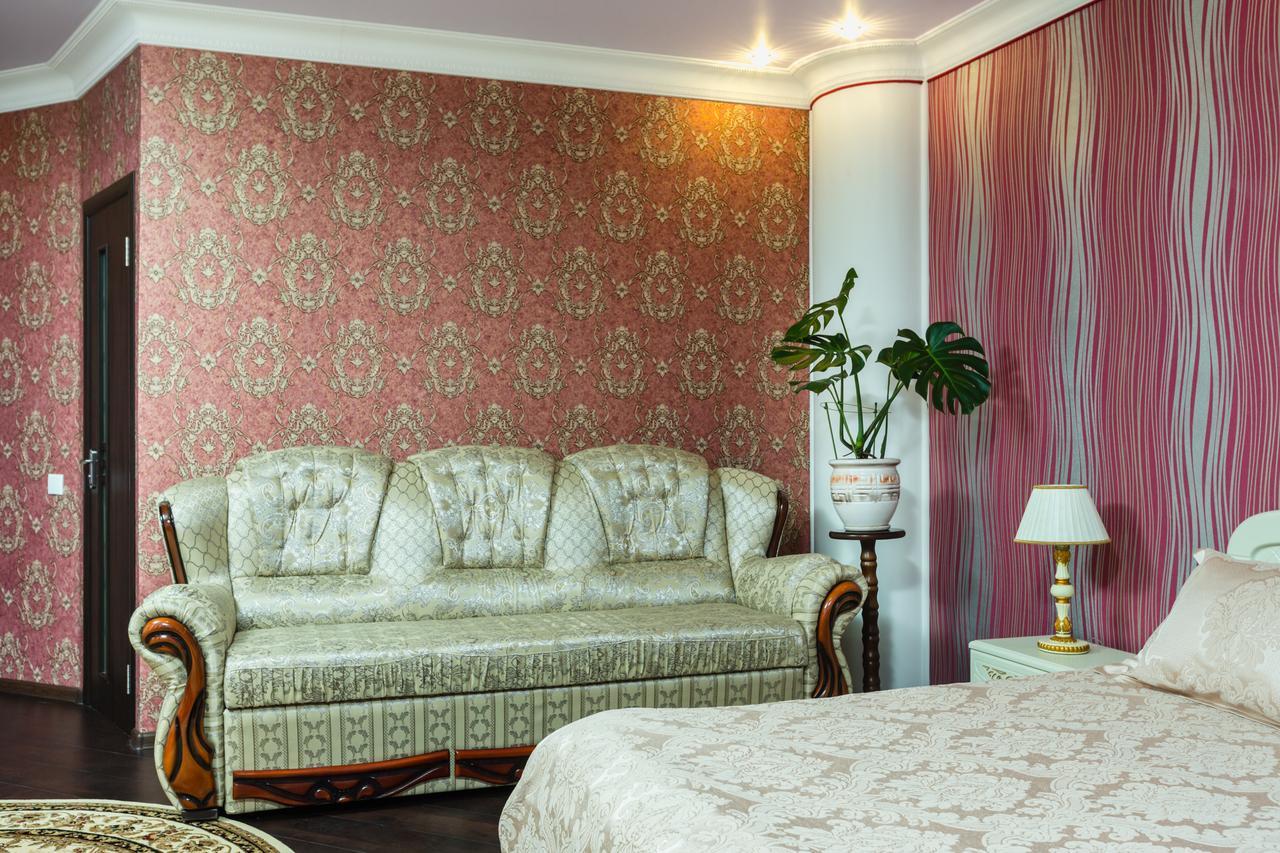 Nadobu Hotel Roshe Киев Экстерьер фото