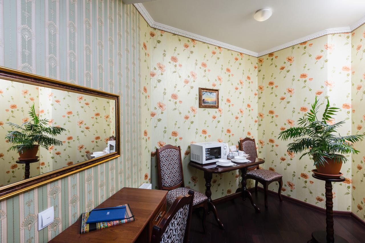 Nadobu Hotel Roshe Киев Экстерьер фото